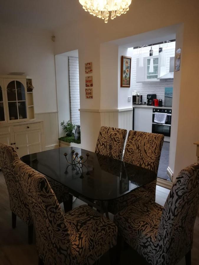 Three Sisters Cottage ทอร์คิ ภายนอก รูปภาพ